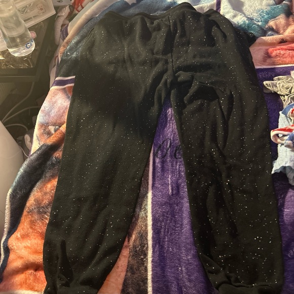 these are m tv themed sweatpants LOCAL PICKUP ONLY VALLY FALLS/JOHNSONVILLE NY - Picture 4 of 4